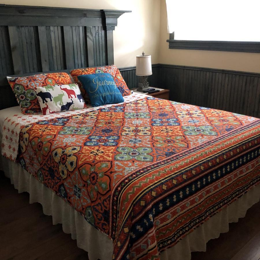 Hotel Sous La Croix 152725 Tadoussac Eksteriør bilde