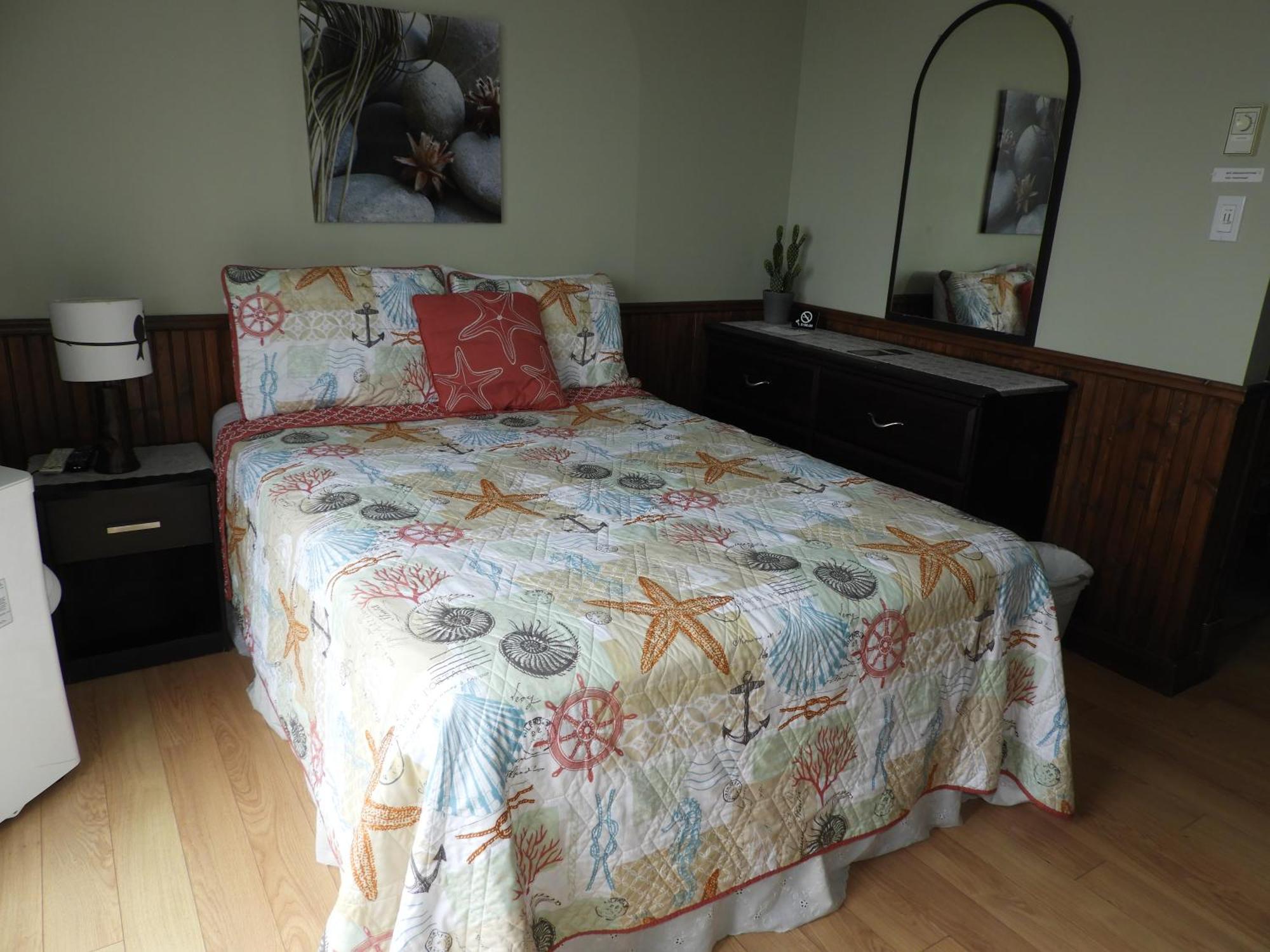 Hotel Sous La Croix 152725 Tadoussac Eksteriør bilde