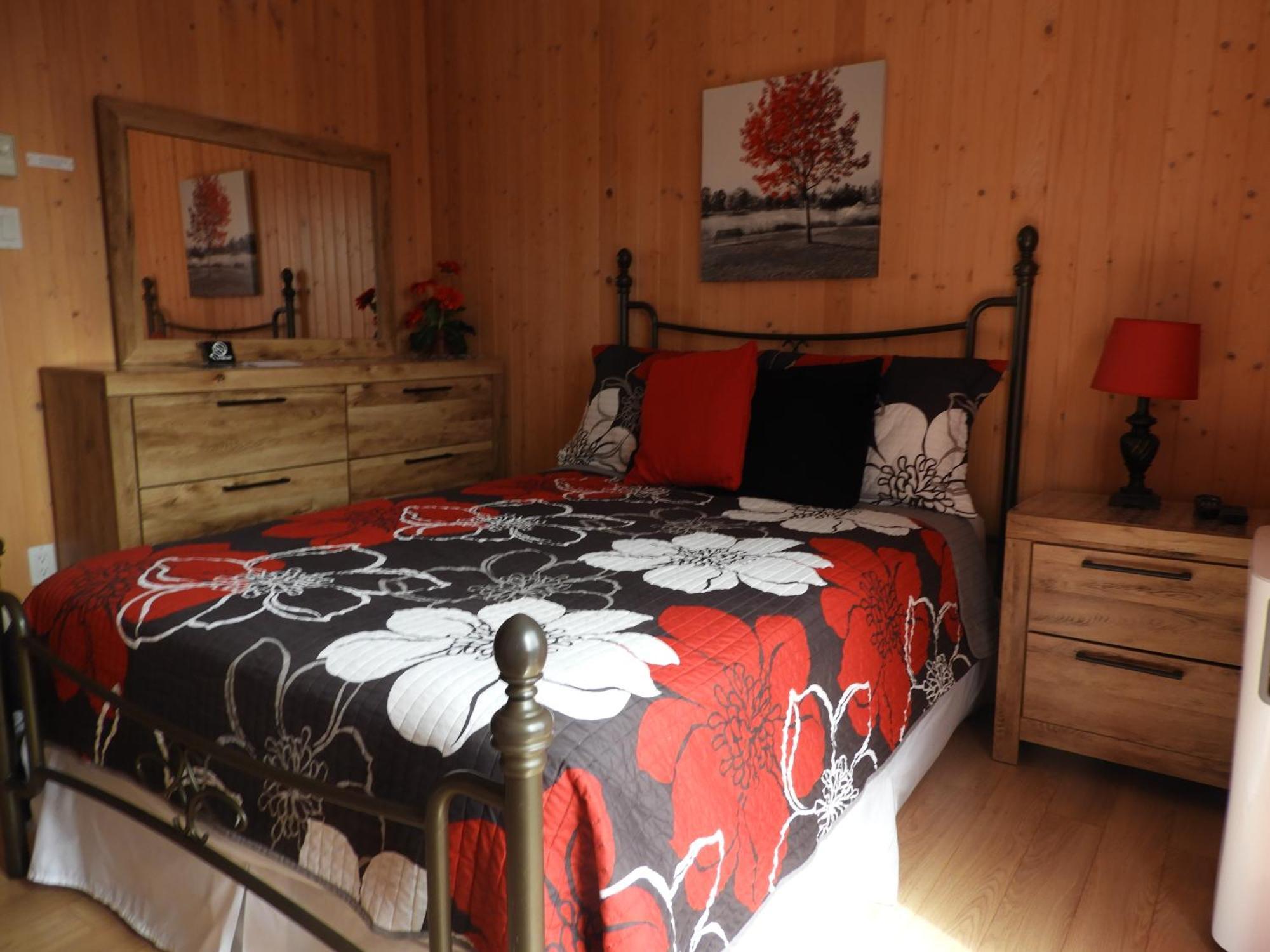 Hotel Sous La Croix 152725 Tadoussac Eksteriør bilde