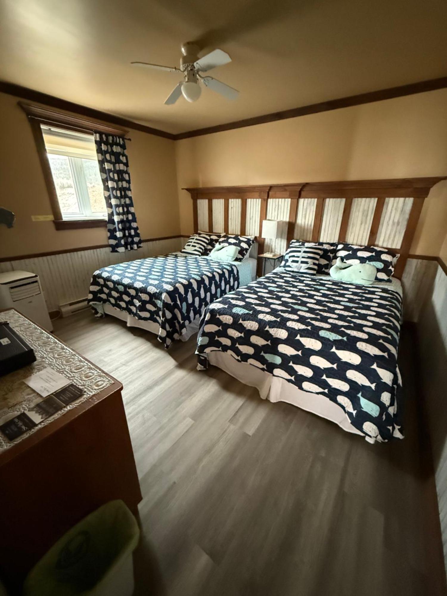 Hotel Sous La Croix 152725 Tadoussac Eksteriør bilde
