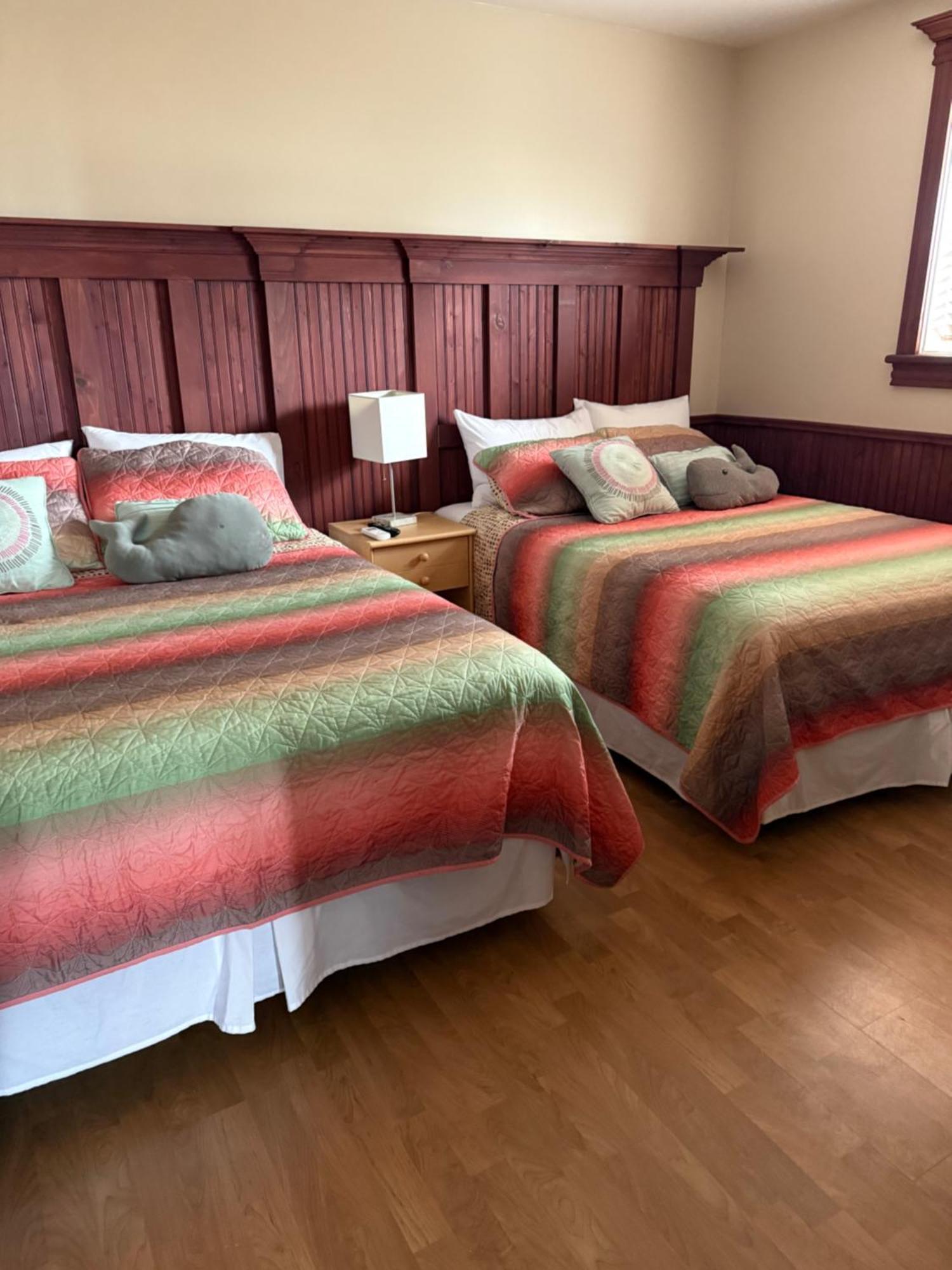 Hotel Sous La Croix 152725 Tadoussac Eksteriør bilde