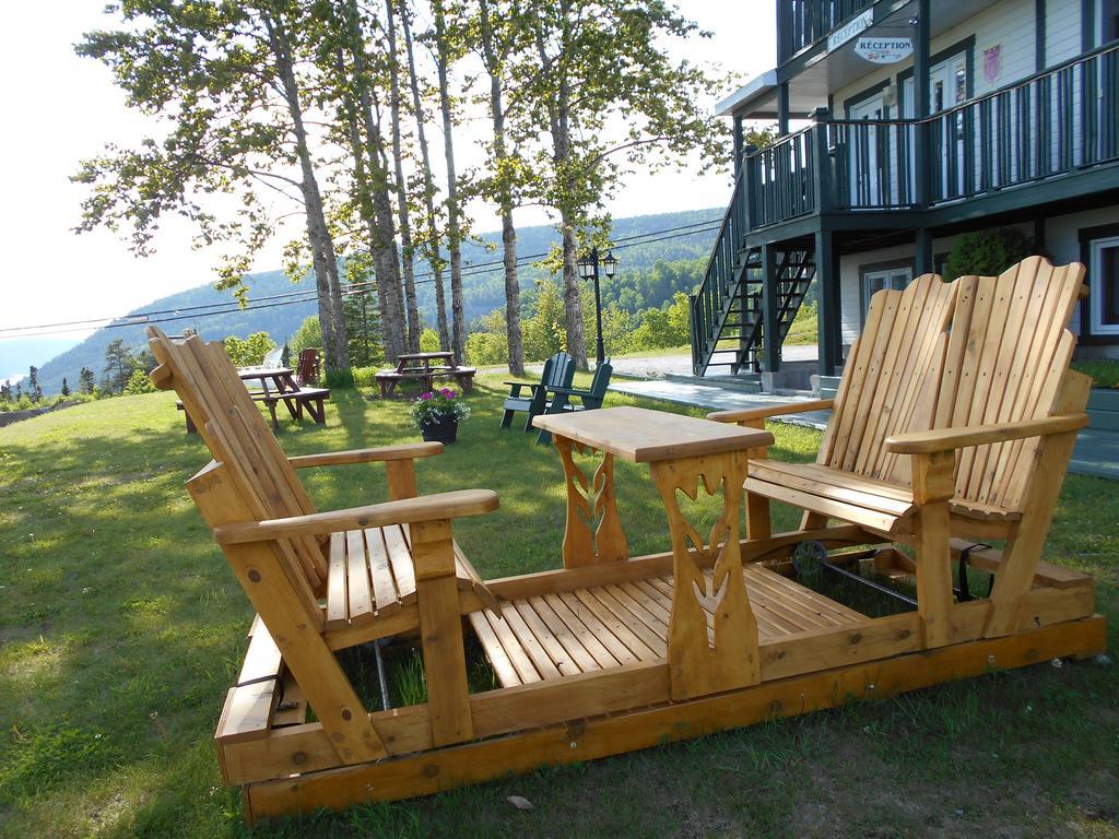 Hotel Sous La Croix 152725 Tadoussac Eksteriør bilde