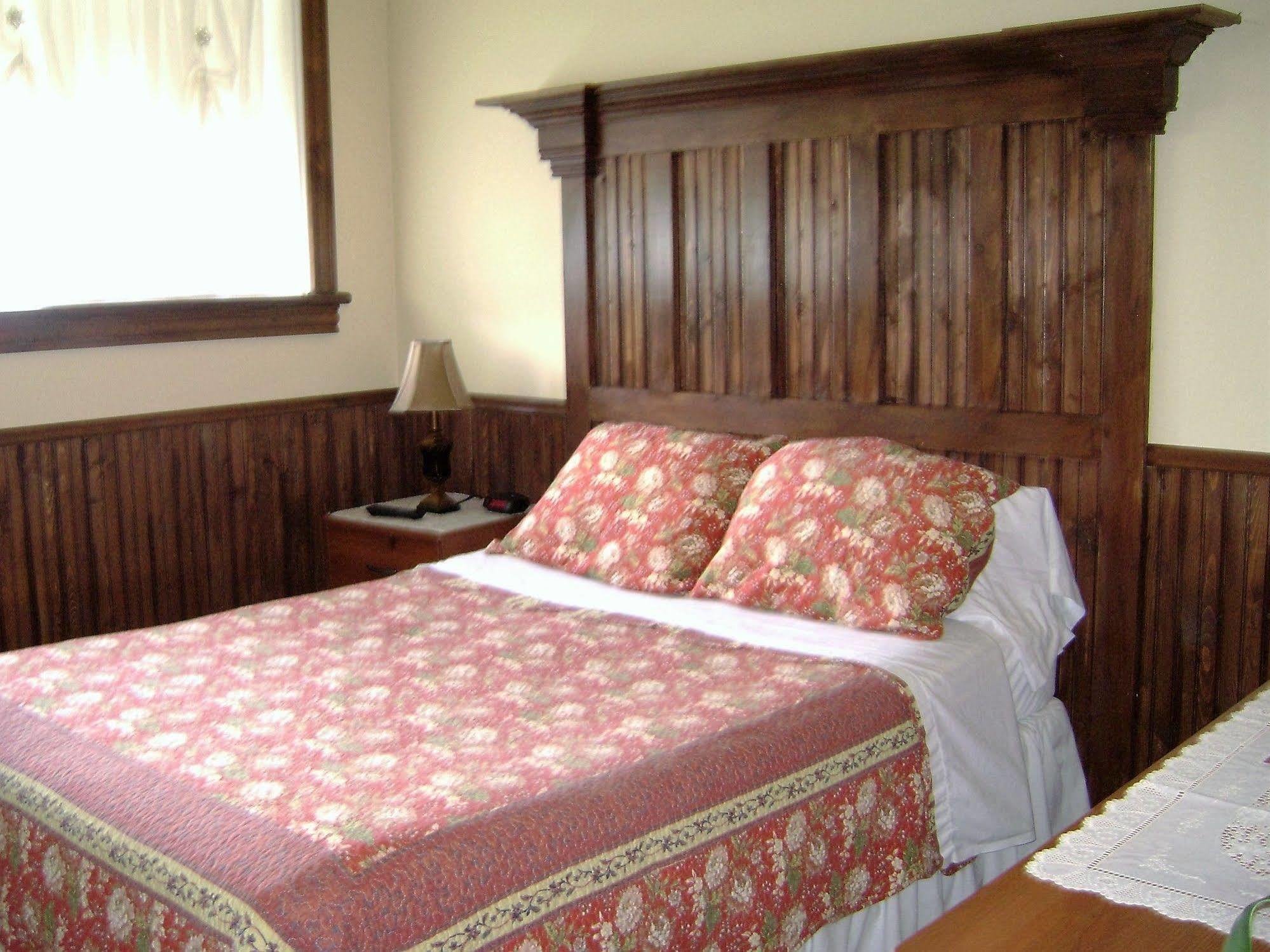 Hotel Sous La Croix 152725 Tadoussac Eksteriør bilde