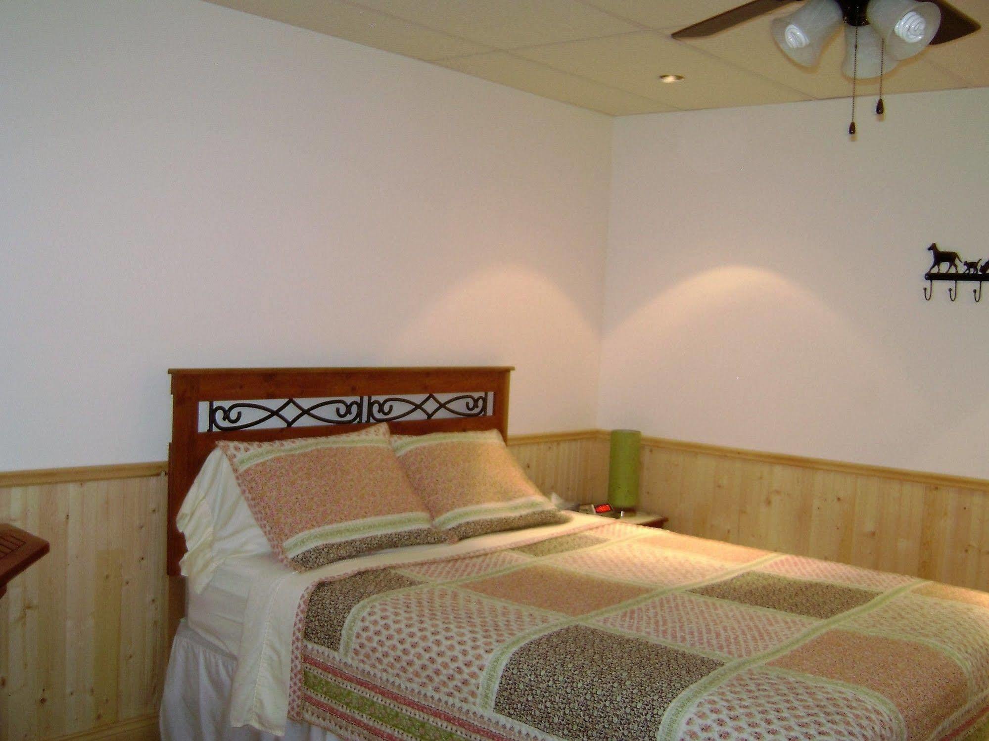 Hotel Sous La Croix 152725 Tadoussac Eksteriør bilde
