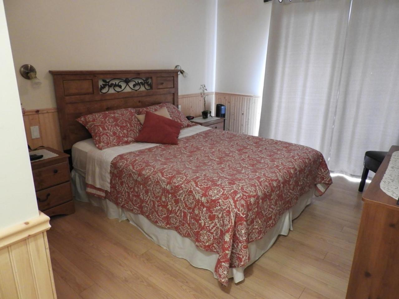 Hotel Sous La Croix 152725 Tadoussac Eksteriør bilde